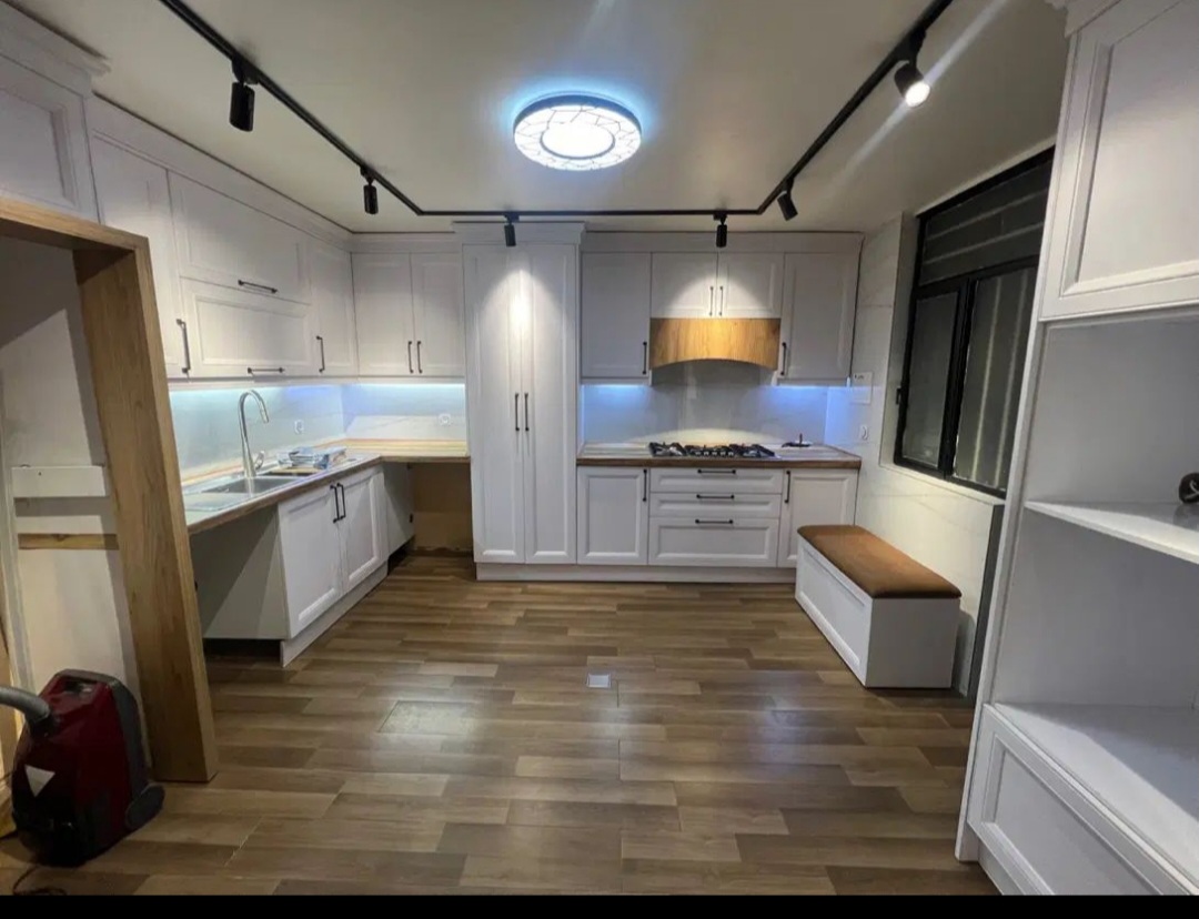 کابینت نیوکلاسیک نیمکت دار کدN ۲۱۱