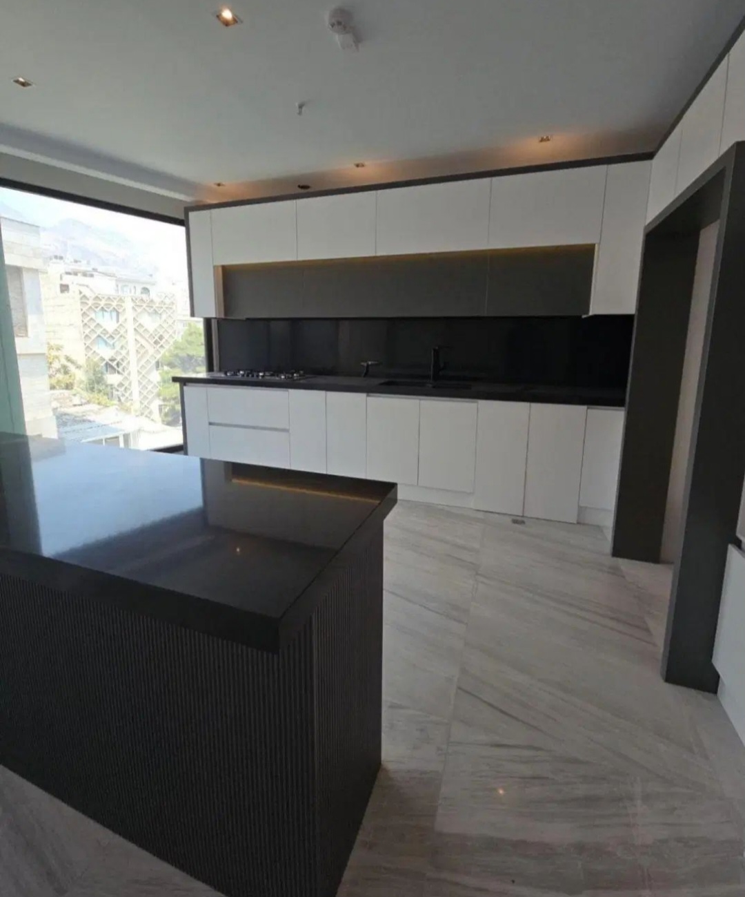 کابینت هایگلس طرح دار دوپله کدE۲۸۸