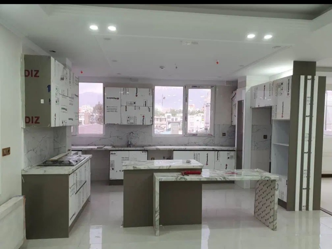 کابینت هایگلاس پاناتک یلدیز کدW ۳۰۲