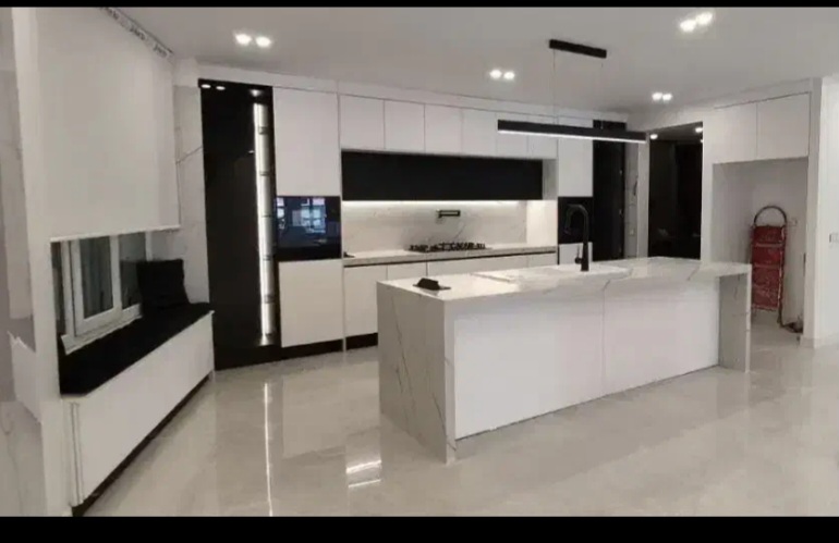 کابینت هایگلاس سفید نیمکت دار کدGh  ۳۷۸