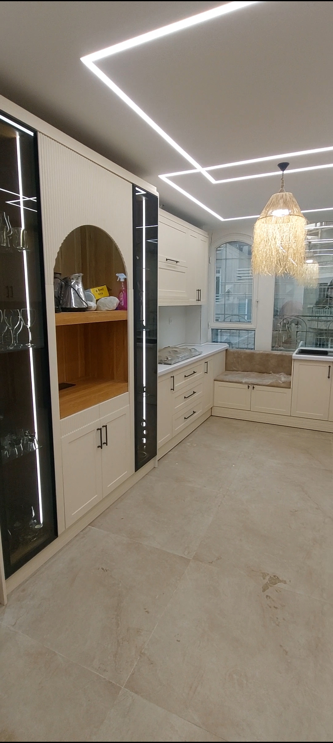 کابینت نیوکلاسیک بانیمکت وکافی بار دررنگبندی وطراحی در۴قسط.کد ۶۱۸