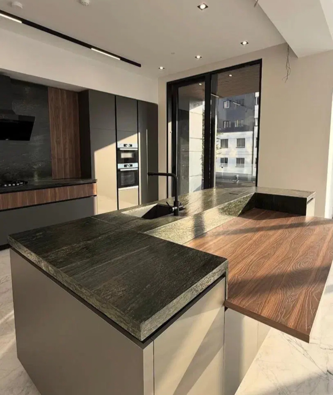 کابینت هایگلاس ام دی اف سوپرمات دررنگبندی نصب فقط تهران وکرج کد۶۸۴