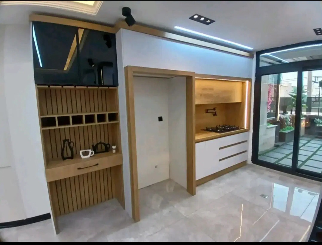 کابینت سفارشی هایگلاس براق وسوپرمات دورنگ دررنگبندی وطراحی اختصاصي کد۳۲۱