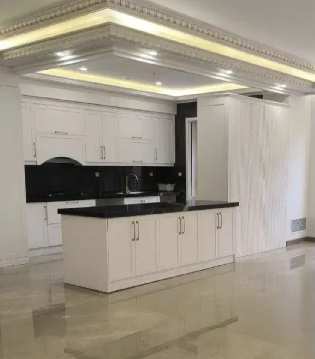 نیوکلاسیک کابینت سفارشی تهران و کرج بدون واسطه خرید از تولید کننده. رنگ بندی انتخابی طراحی قبل اجرا کدw۲۹۵